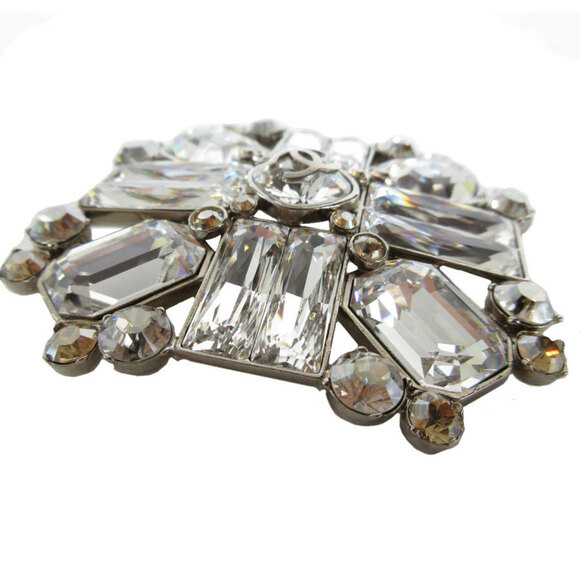 CHANEL Orange Logo Brooch - Picture 3 of 5